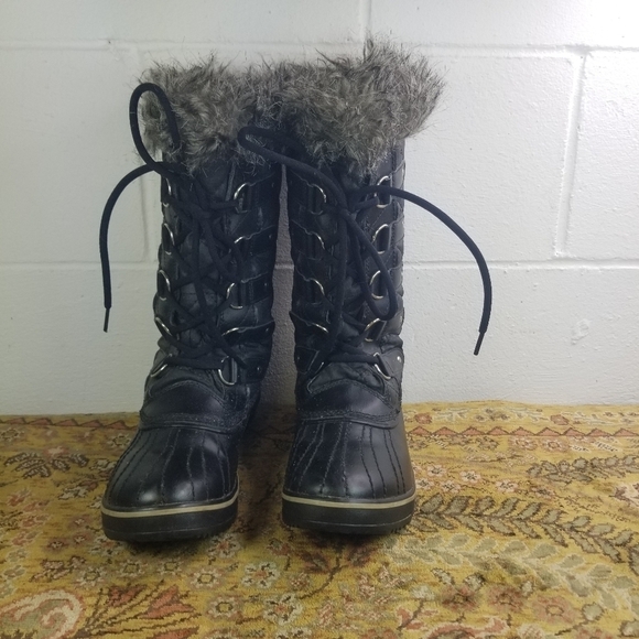 Sorel Tofino II gray faux fur winter boots - Picture 4 of 10